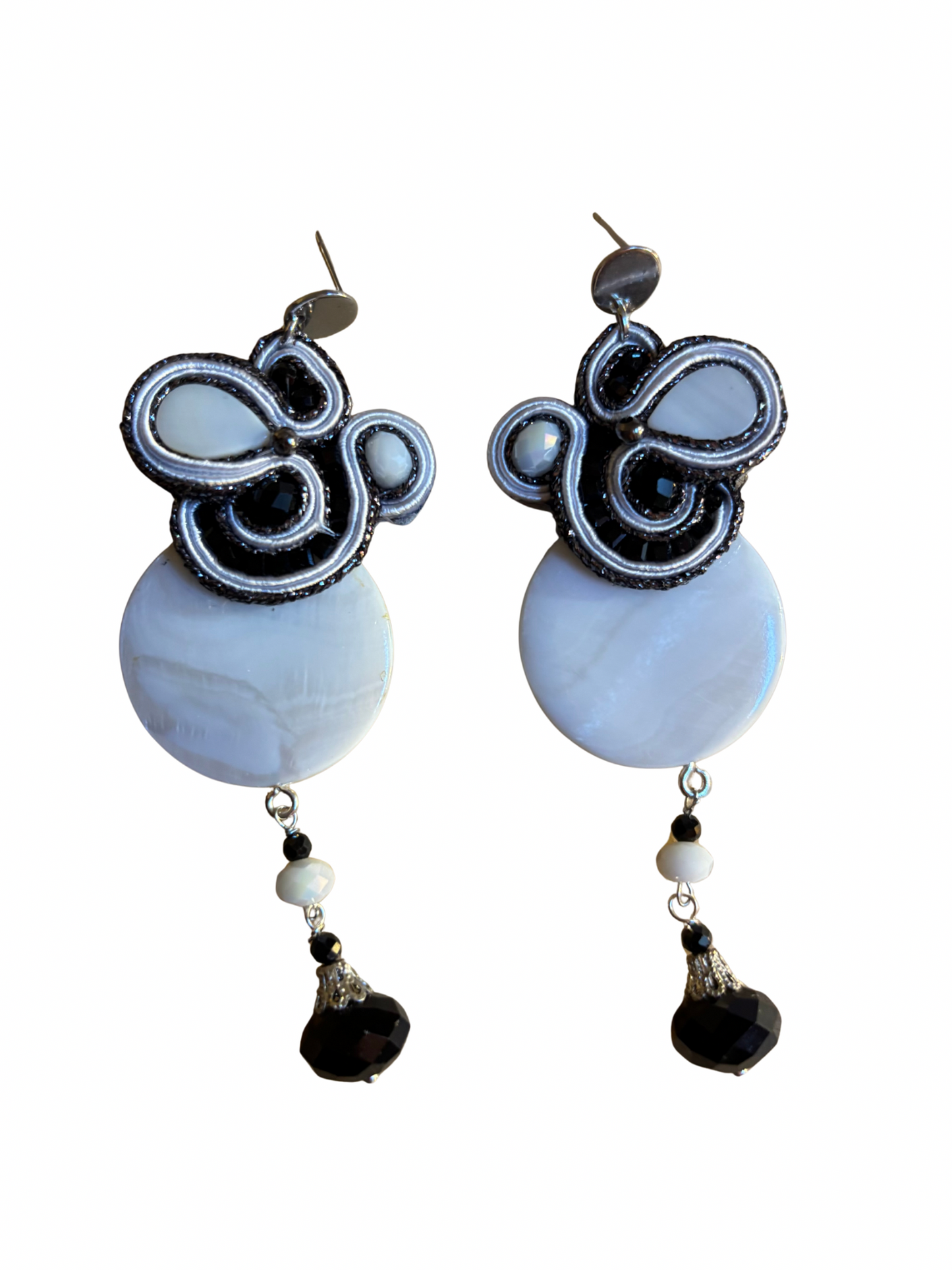 Orecchini Soutache Black & White Elegance – fatto a mano | Vilschic Luxury Bijou