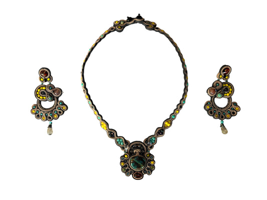 Nefertari – Collier con quarzo lime, turchese e corallo di bambù